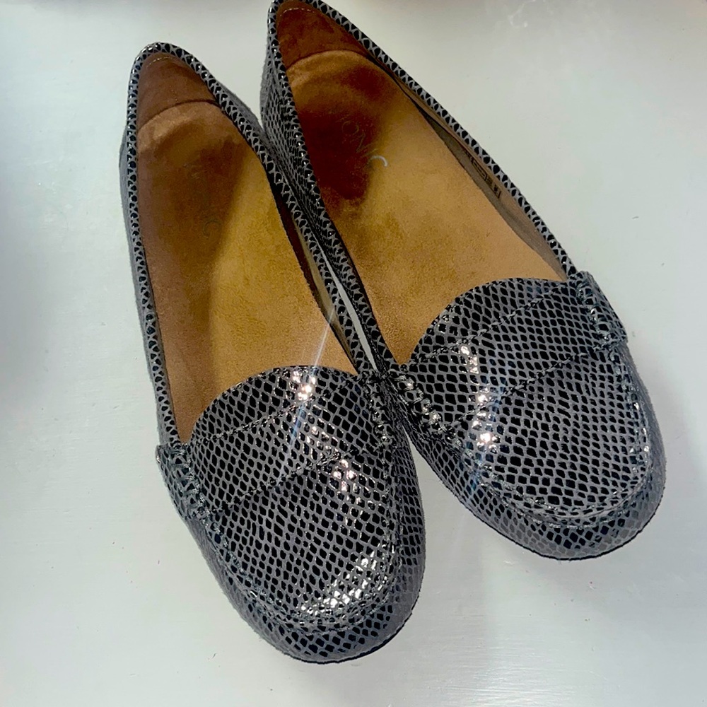 Vionic Dark Grey Python Loafers for Women Comfortable Flats size 9
